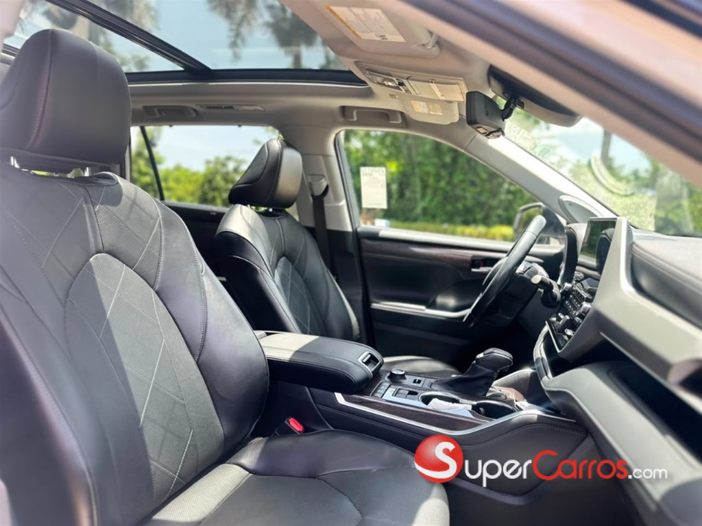 2022 Toyota Highlander Hybrid Platinum — foto 6 / 12