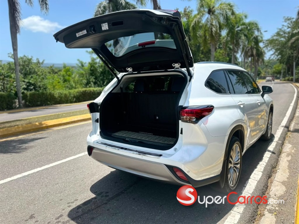 2022 Toyota Highlander Hybrid Platinum — foto 11 / 12