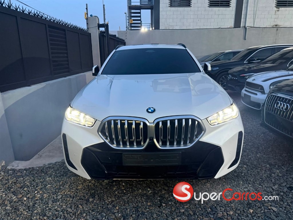 2024 BMW X 6 xDrive40i — foto 10 / 12