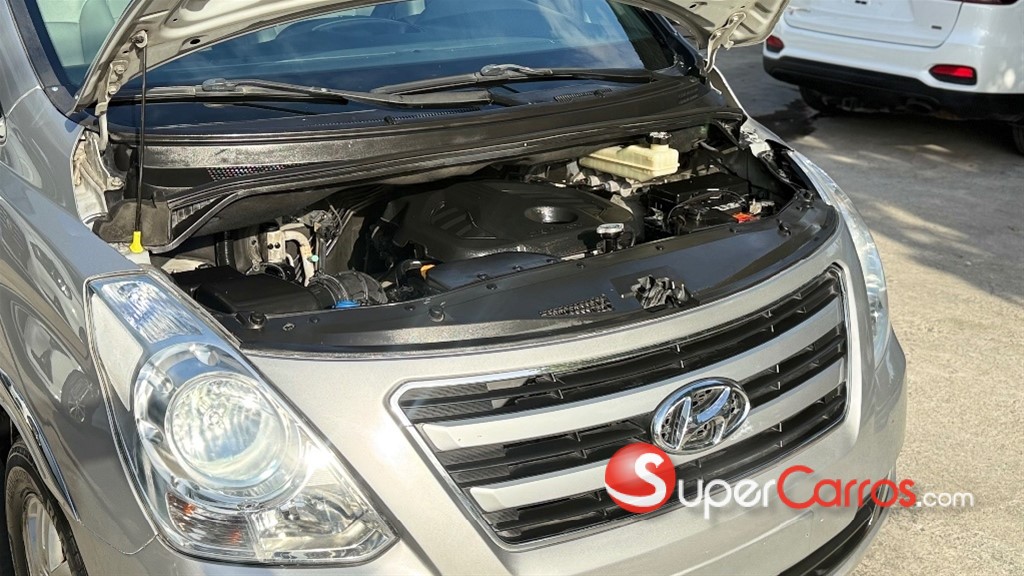 2018 Hyundai Grand Starex — foto 11 / 11