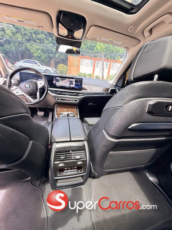 2024 BMW X 7 XDRIVE 40i — foto 7 / 11