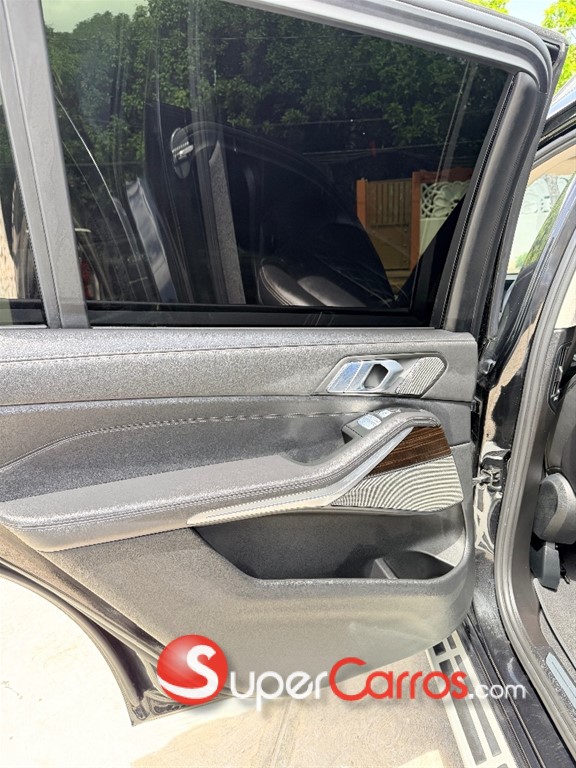 2024 BMW X 7 XDRIVE 40i — foto 9 / 11