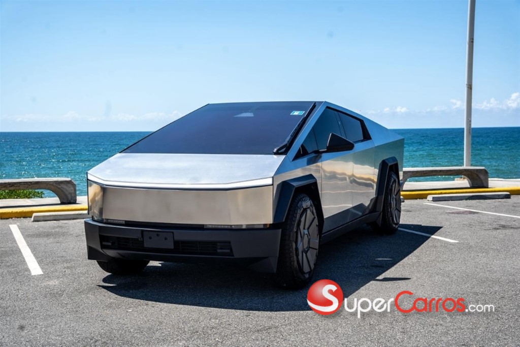 2024 Tesla CyberTruck — foto 1 / 12