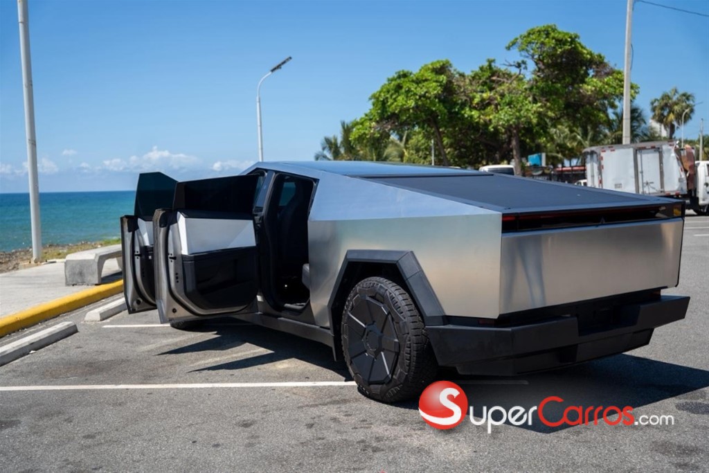 2024 Tesla CyberTruck — foto 6 / 12