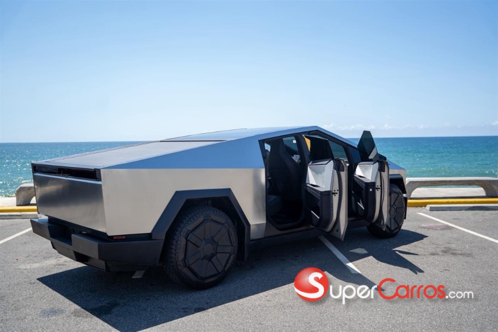 2024 Tesla CyberTruck — foto 7 / 12