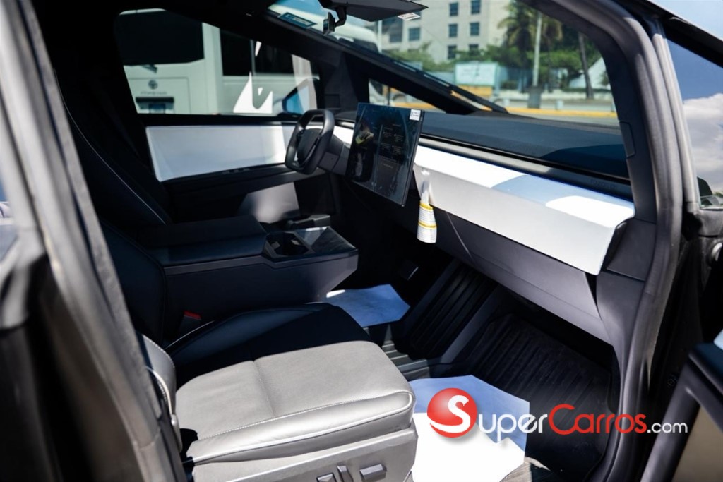 2024 Tesla CyberTruck — foto 11 / 12