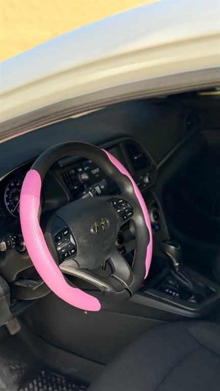 2019 Hyundai Elantra SEL — foto 6 / 8