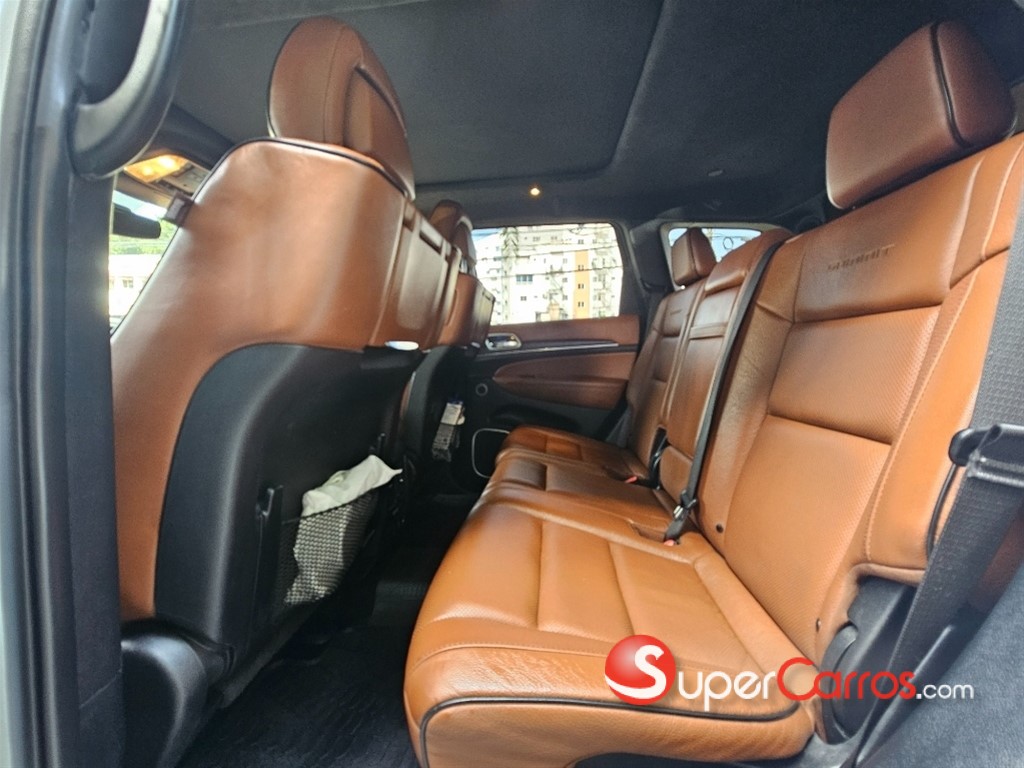 2020 Jeep Grand Cherokee SUMMIT — foto 8 / 12