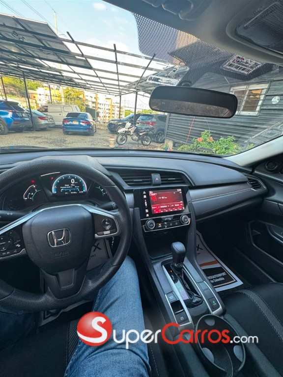 2017 Honda Civic LX — foto 8 / 9