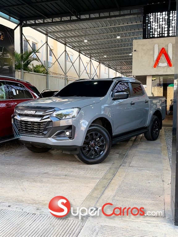 2027 Isuzu DMAX LSE — foto 2 / 9