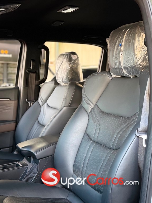 2027 Isuzu DMAX LSE — foto 5 / 9