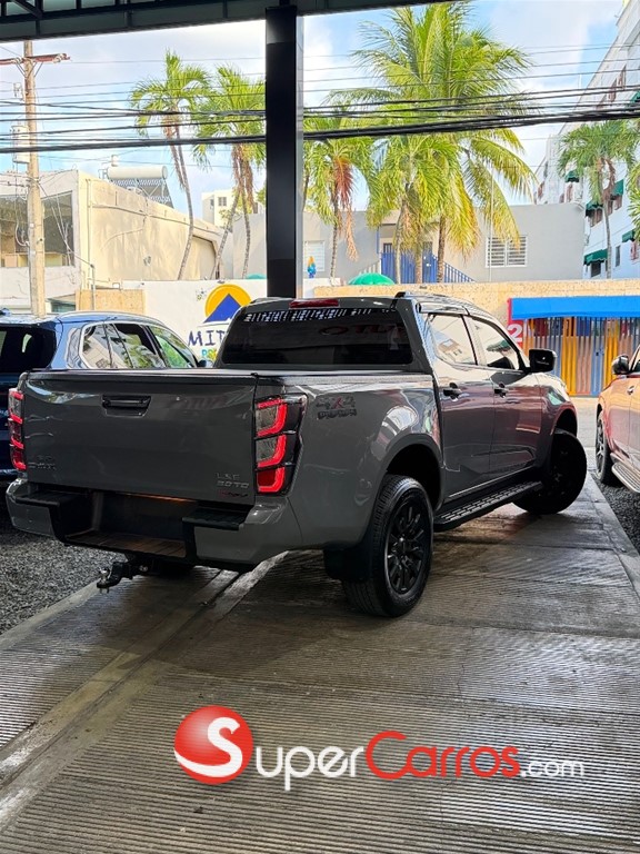 2027 Isuzu DMAX LSE — foto 8 / 9