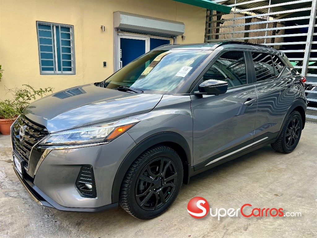 2023 Nissan Kicks SR