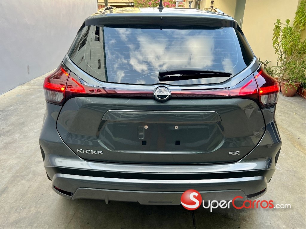 2023 Nissan Kicks SR — foto 5 / 12