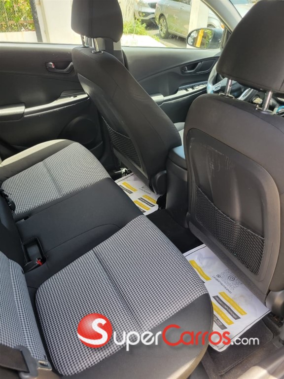 2021 Hyundai KONA — foto 4 / 10