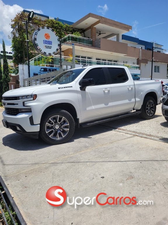 2020 Chevrolet Silverado RST