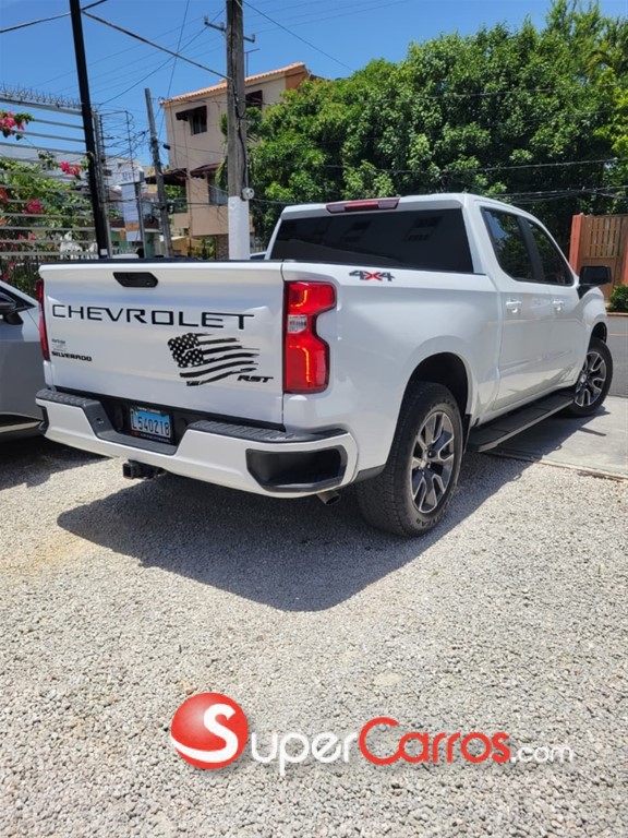 2020 Chevrolet Silverado RST — foto 3 / 10