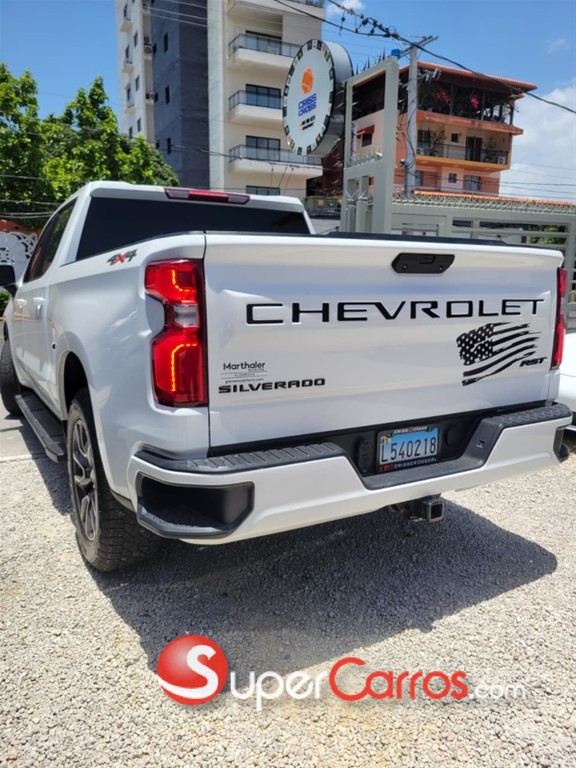 2020 Chevrolet Silverado RST — foto 4 / 10