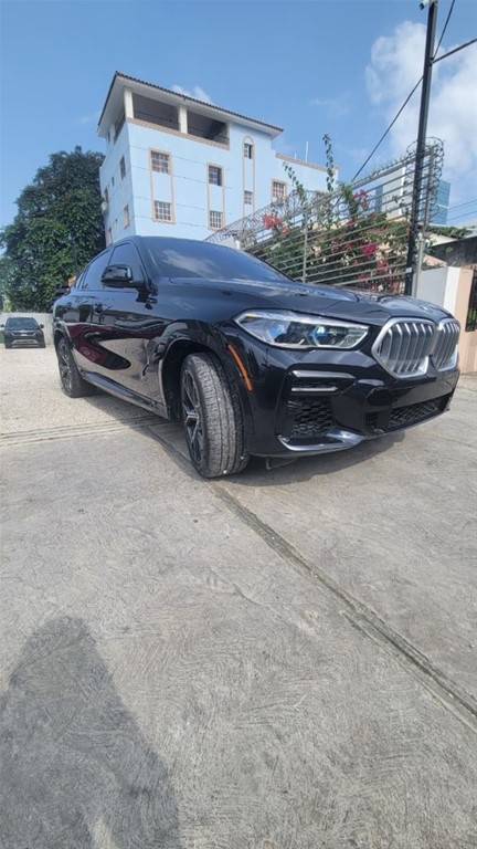 2022 BMW X 6 xDrive40i — foto 2 / 12