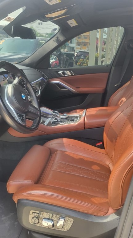 2022 BMW X 6 xDrive40i — foto 9 / 12