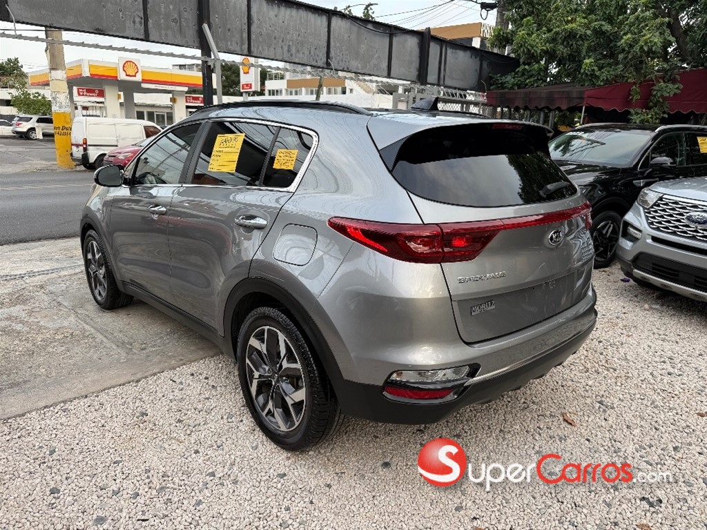 2020 Kia Sportage EX — foto 8 / 12