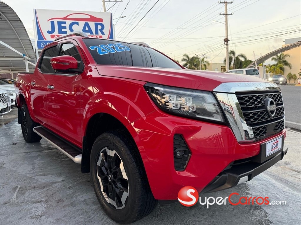 2025 Nissan Frontier LE