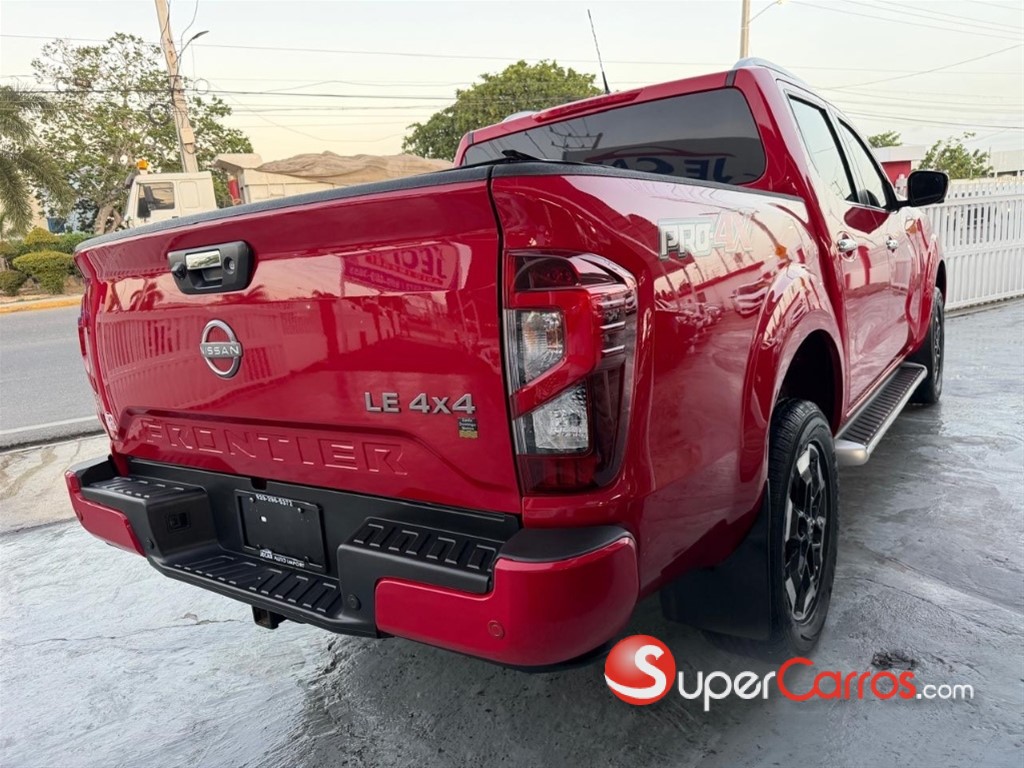 2025 Nissan Frontier LE — foto 6 / 12