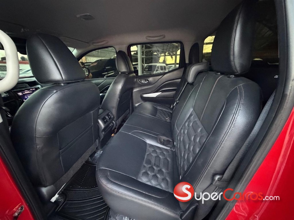 2025 Nissan Frontier LE — foto 9 / 12