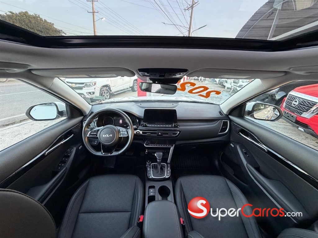 2022 Kia Seltos SX — foto 10 / 12