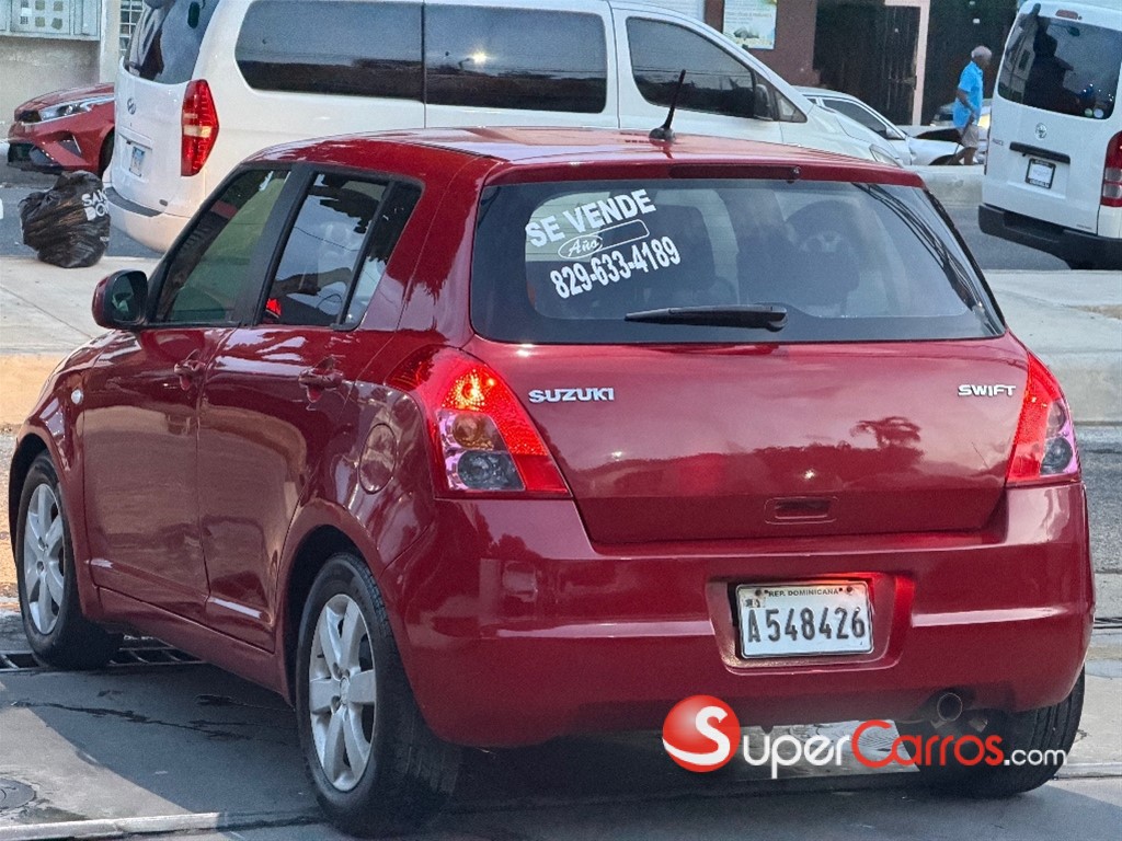 2010 Suzuki Swift — foto 7 / 8