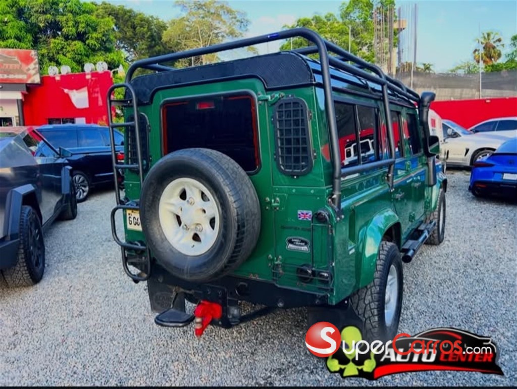 2005 Land Rover Defender 110 — foto 8 / 12