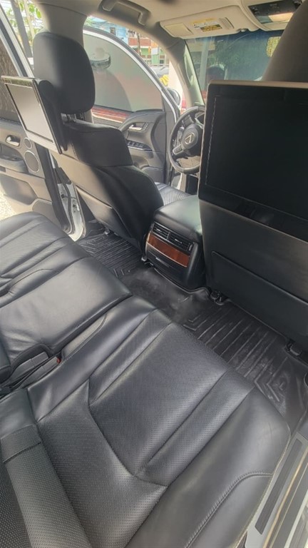 2017 Lexus LX 570 Sport Plus — foto 9 / 10