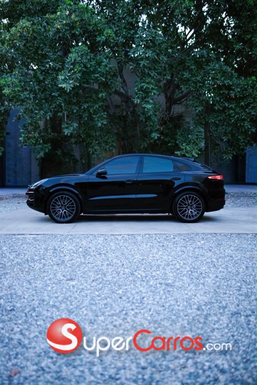 2020 Porsche Cayenne Coupe S — foto 3 / 12