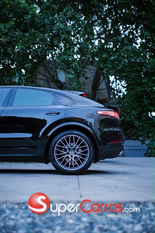2020 Porsche Cayenne Coupe S — foto 5 / 12