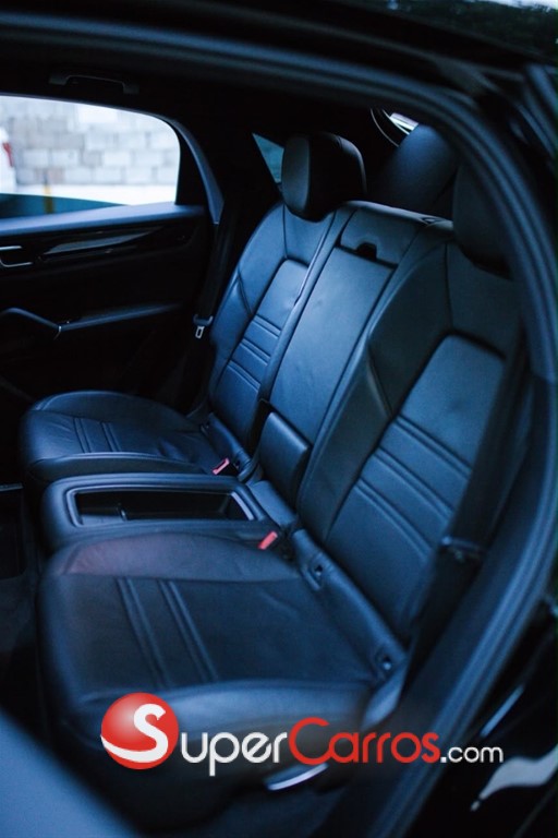 2020 Porsche Cayenne Coupe S — foto 8 / 12