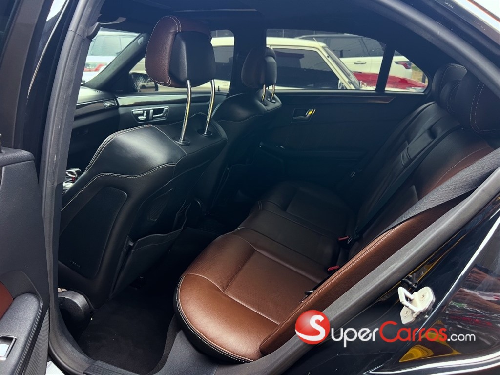 2010 Mercedes-Benz Clase E 63 AMG — foto 3 / 12