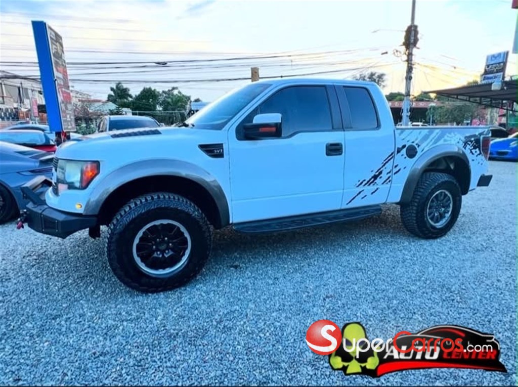 2012 Ford F 150 Raptor SVT — foto 9 / 12
