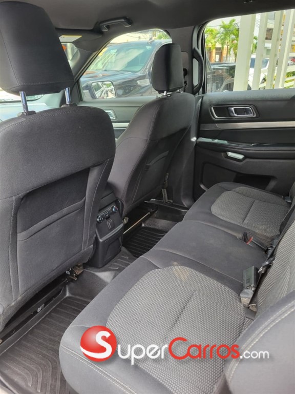 2019 Ford Explorer XLT — foto 7 / 8