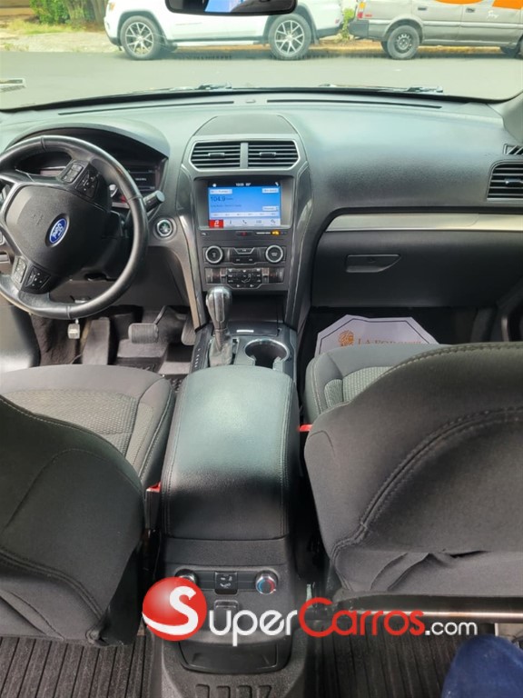 2019 Ford Explorer XLT — foto 8 / 8