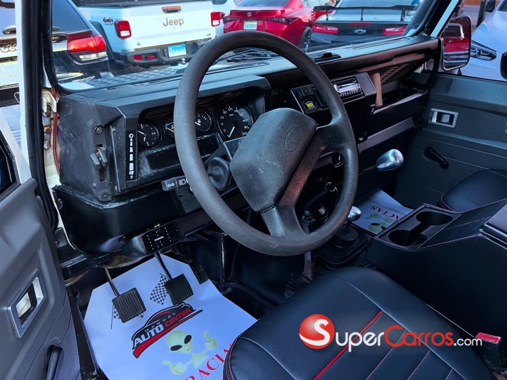 2002 Land Rover Defender — foto 2 / 12
