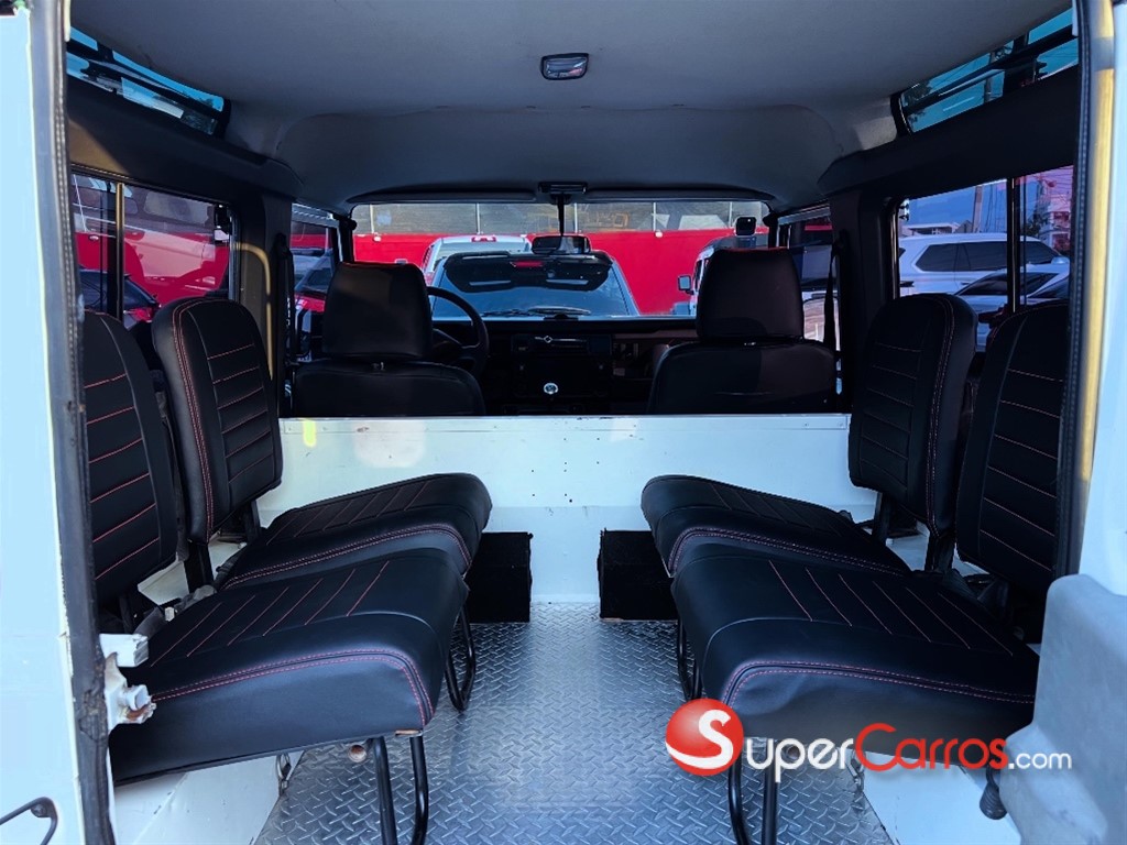 2002 Land Rover Defender — foto 5 / 12