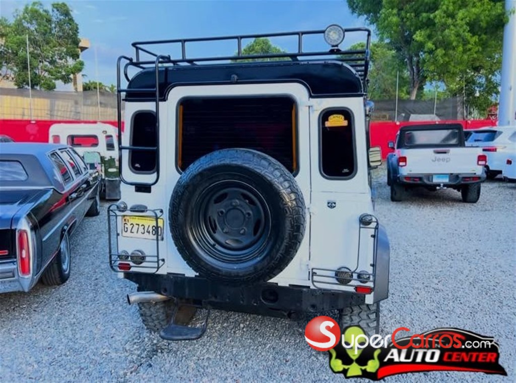 2002 Land Rover Defender — foto 9 / 12