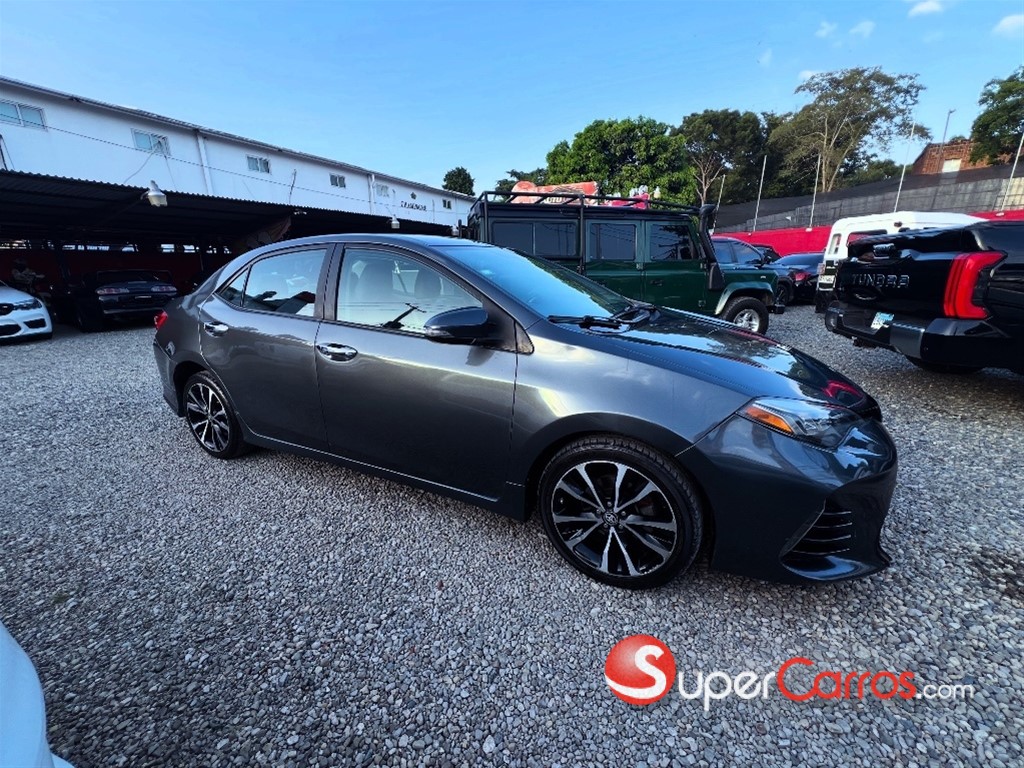 2019 Toyota Corolla SE — foto 8 / 10