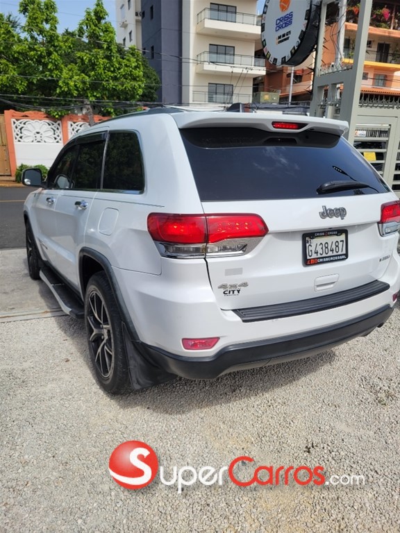 2014 Jeep Grand Cherokee Laredo 4x4 — foto 3 / 10