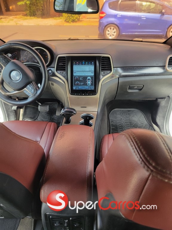 2014 Jeep Grand Cherokee Laredo 4x4 — foto 6 / 10