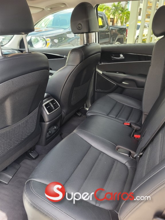 2020 Kia Sorento SX — foto 6 / 10