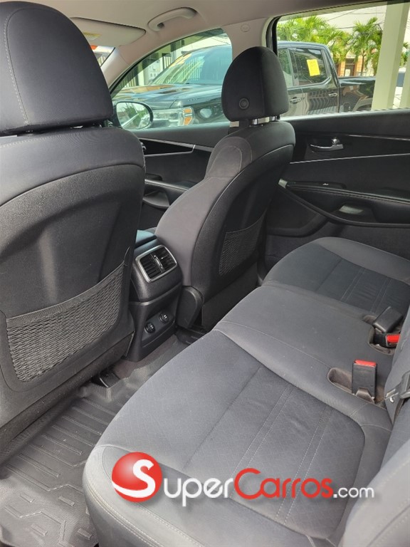 2019 Kia Sorento LX — foto 7 / 10
