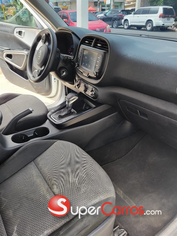 2020 Kia Soul — foto 10 / 10