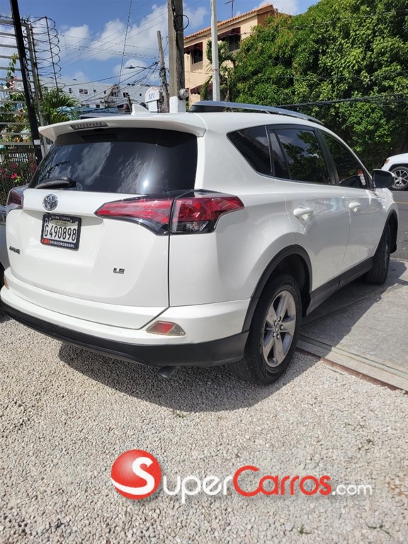 2016 Toyota RAV4 LE — foto 3 / 9