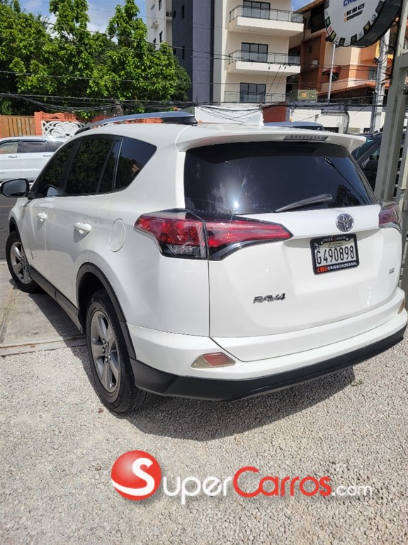 2016 Toyota RAV4 LE — foto 5 / 9